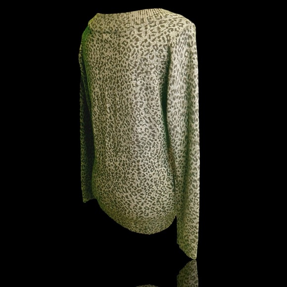 Calvin Klein Gray Leopard Print Wool-Blend Scoopneck Pullover Sweater Size M - Picture 9 of 12